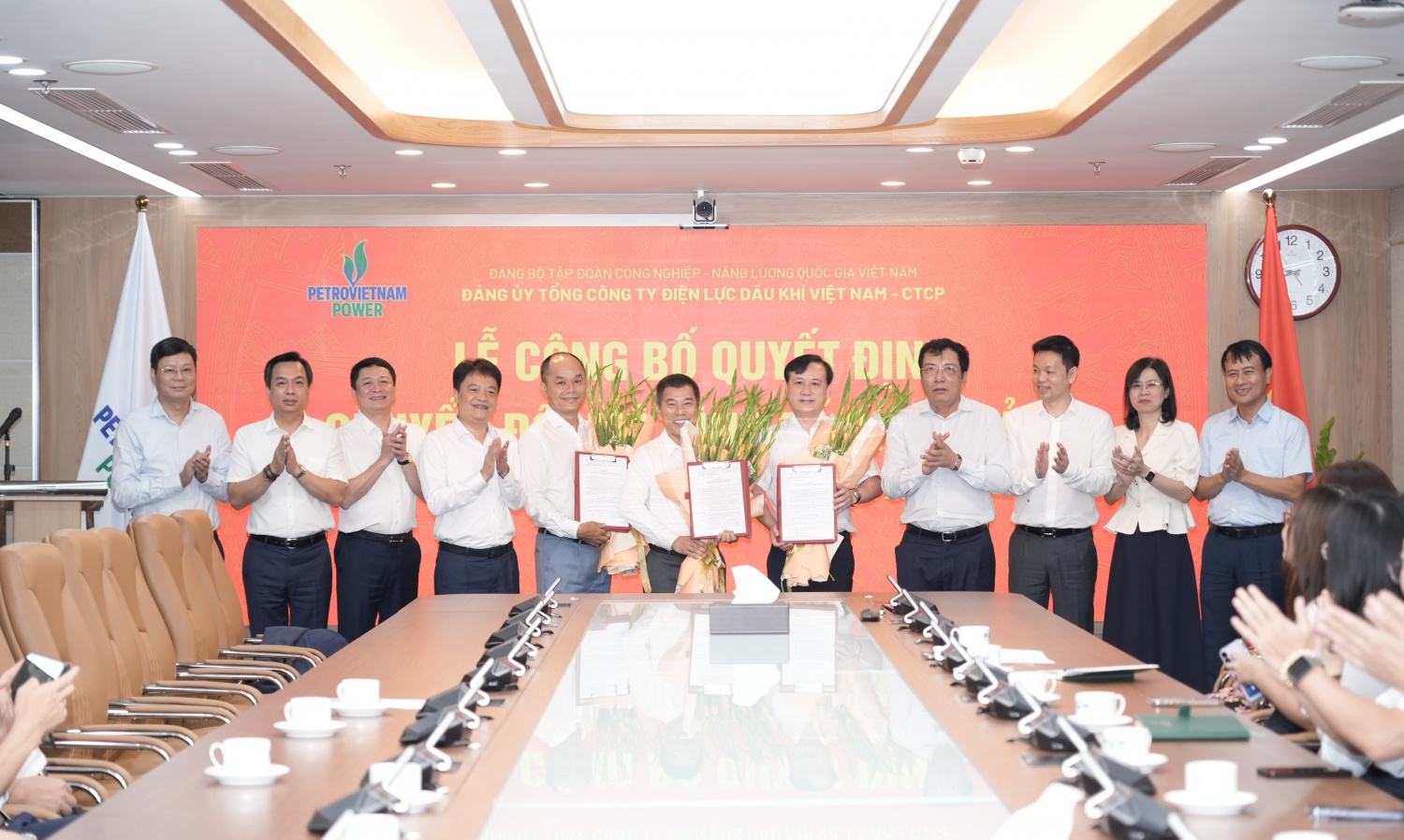 Đảng ủy PV Power chuyển đổi mô hình tổ chức Đảng của 3 đơn vị trực thuộc