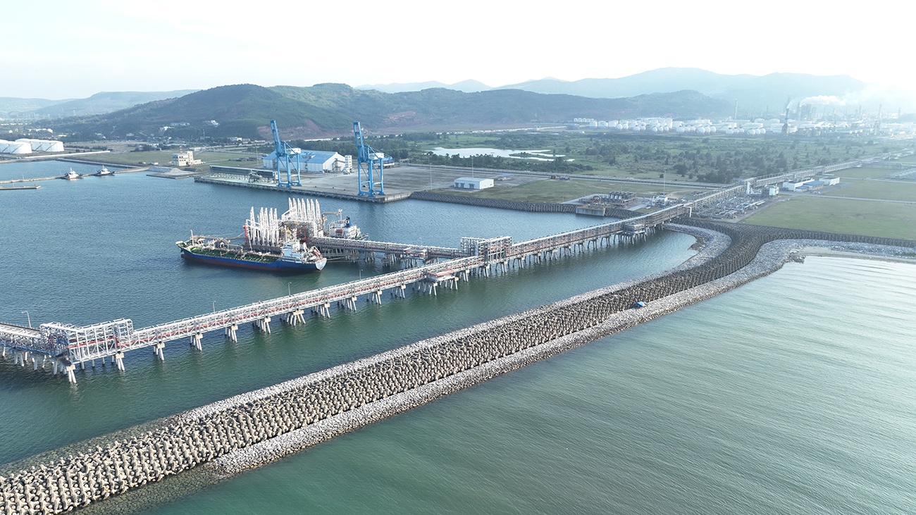 NSRP vững nhịp sản xuất, bảo đảm nguồn cung năng lượng Petrovietnam là hạt nhân dẫn vốn FDI chất lượng cao trong hệ sinh thái công nghiệp - năng lượng