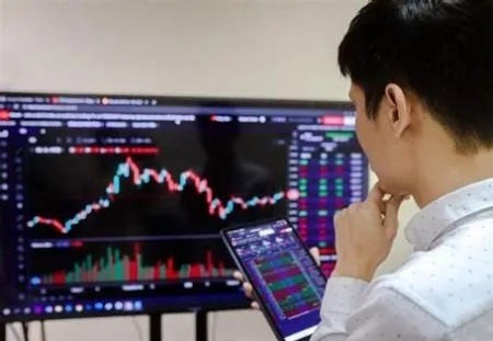 Nhận định thị trường chứng khoán ngày 24/7: Ưu tiên cổ phiếu có động lực tăng trưởng riêng