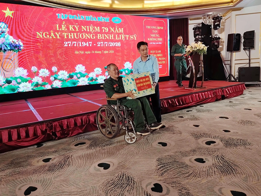 Lễ kỷ niệm 79 năm Ngày Thương binh – Liệt sỹ xúc động của Tập Đoàn Hòa Bình Lễ kỷ niệm 79 năm Ngày Thương binh - Liệt sĩ xúc động của Tập đoàn Hòa Bình