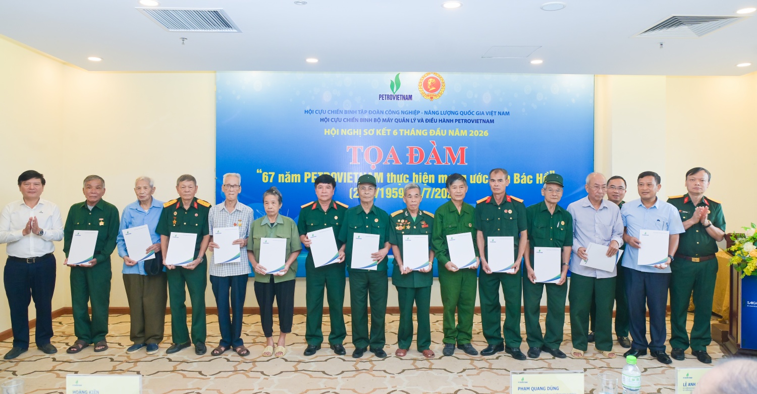 Hội CCB BMQL&ĐH Petrovietnam phát huy vai trò tiên phong, gương mẫu, hoàn thành tốt nhiệm vụ 6 tháng đầu năm 2026 Hội CCB BMQL&ĐH Petrovietnam phát huy vai trò tiên phong, gương mẫu, hoàn thành tốt nhiệm vụ 6 tháng đầu năm 2026