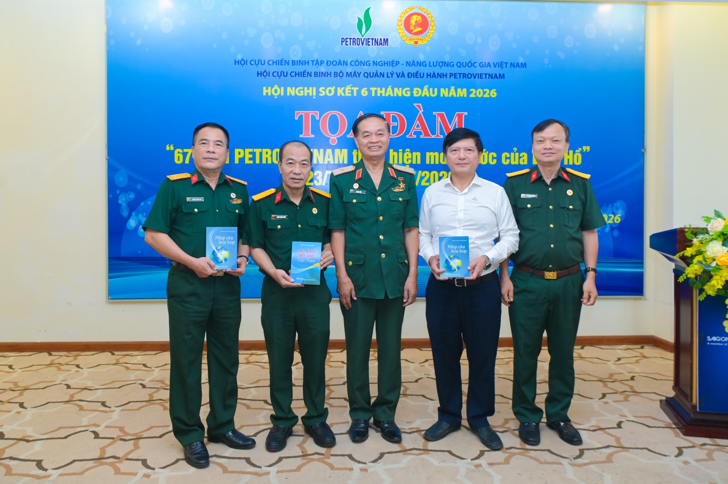 Hội CCB BMQL&ĐH Petrovietnam phát huy vai trò tiên phong, gương mẫu, hoàn thành tốt nhiệm vụ 6 tháng đầu năm 2026 Hội CCB BMQL&ĐH Petrovietnam phát huy vai trò tiên phong, gương mẫu, hoàn thành tốt nhiệm vụ 6 tháng đầu năm 2026