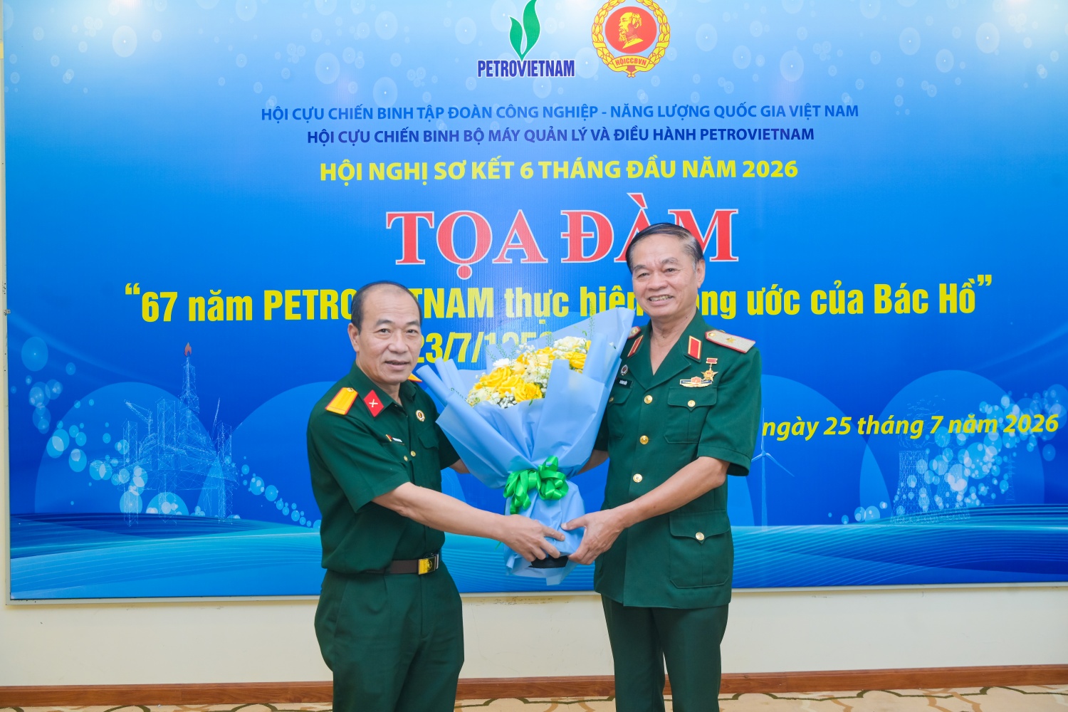 Hội CCB BMQL&ĐH Petrovietnam phát huy vai trò tiên phong, gương mẫu, hoàn thành tốt nhiệm vụ 6 tháng đầu năm 2026 Hội CCB BMQL&ĐH Petrovietnam phát huy vai trò tiên phong, gương mẫu, hoàn thành tốt nhiệm vụ 6 tháng đầu năm 2026