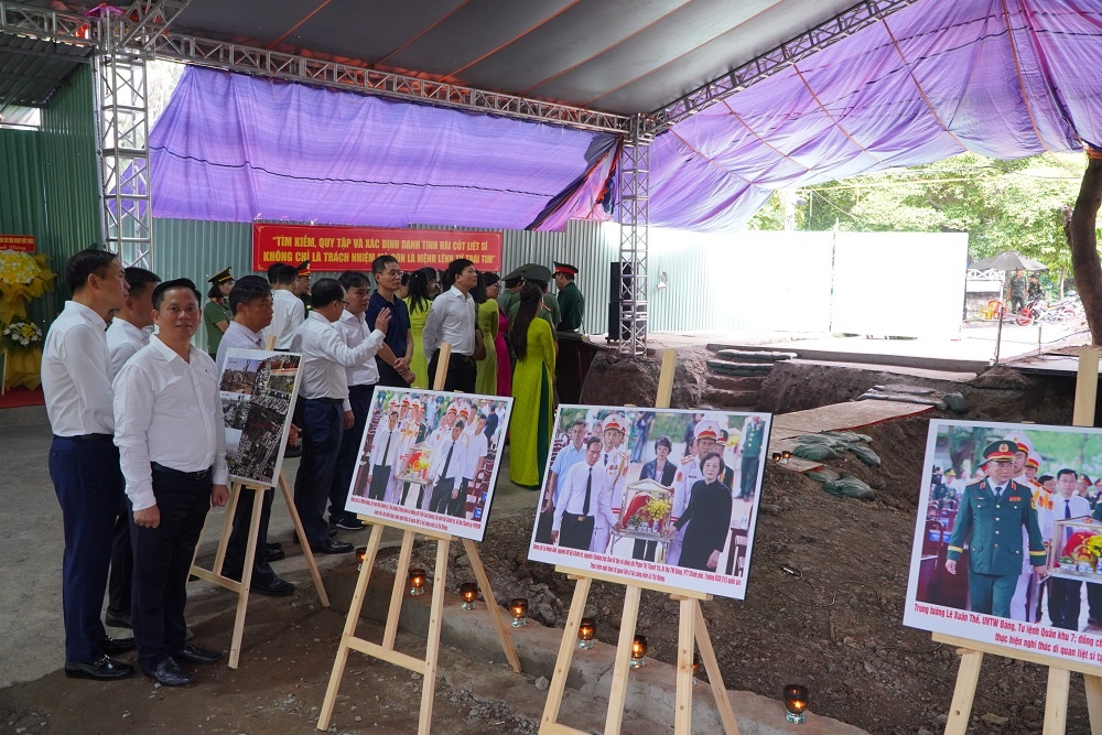PV Drilling dâng hương tri ân các Anh hùng liệt sĩ PV Drilling dâng hương tri ân các Anh hùng liệt sĩ tại Công viên Lê Thị Riêng