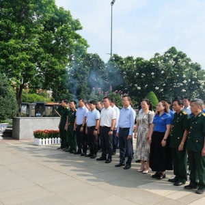 PVFCCo - Phú Mỹ dâng hương tri ân các Anh hùng liệt sĩ tại Nghĩa trang TP Hồ Chí Minh