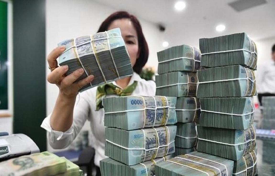 Tin tức kinh tế ngày 27/7: Người dân gửi hơn 10,82 triệu tỷ đồng vào ngân hàng