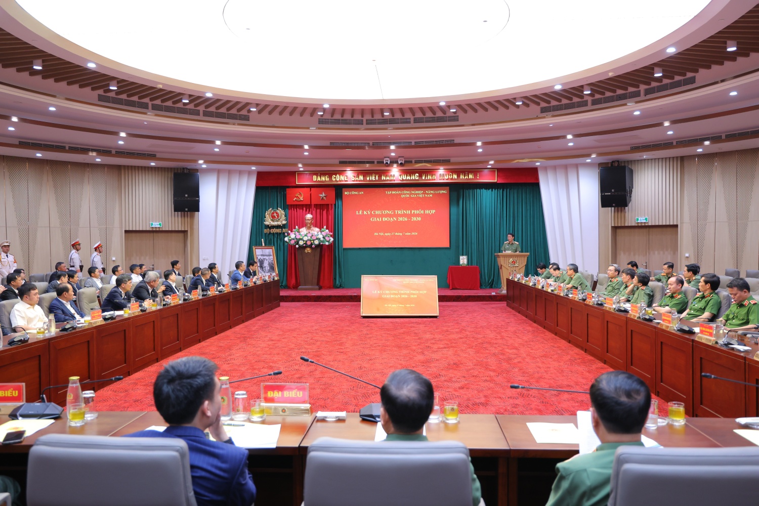 Bộ Công an và Petrovietnam phối hợp bảo đảm an ninh, an toàn, phát triển công nghiệp - năng lượng
