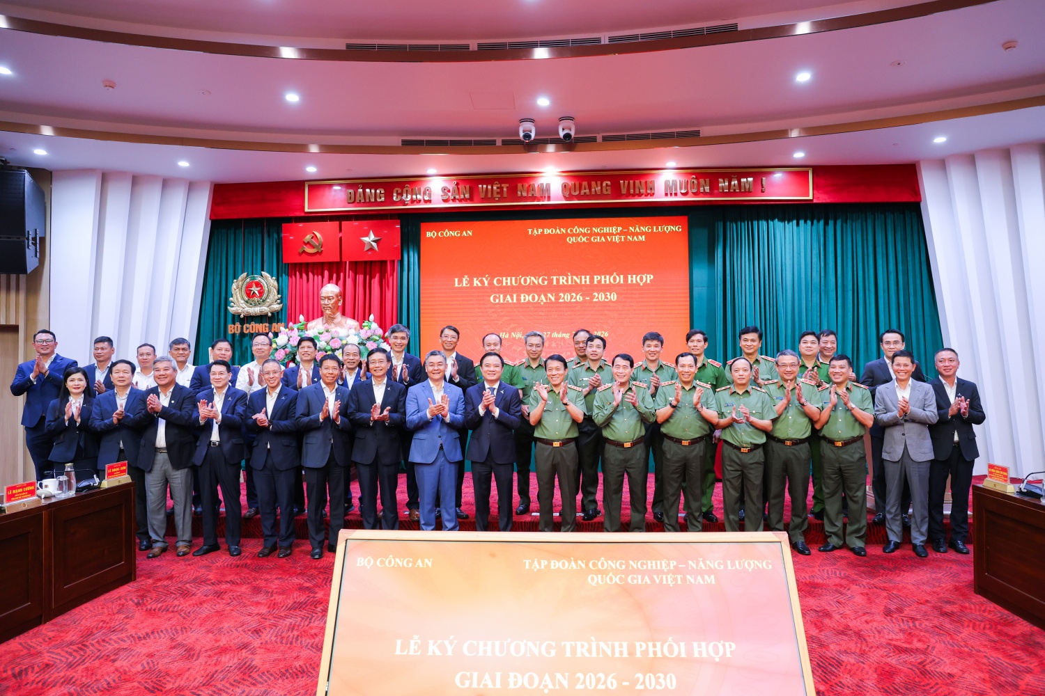 Bộ Công an và Petrovietnam phối hợp bảo đảm an ninh, an toàn, phát triển công nghiệp - năng lượng
