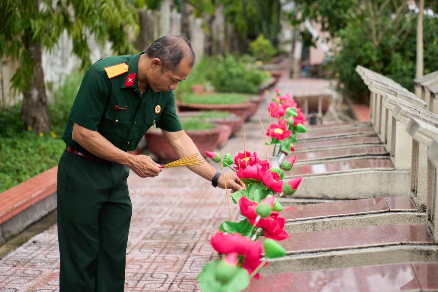 PVCFC tri ân các Anh hùng liệt sĩ tại Nghĩa trang Liệt sĩ tỉnh Cà Mau