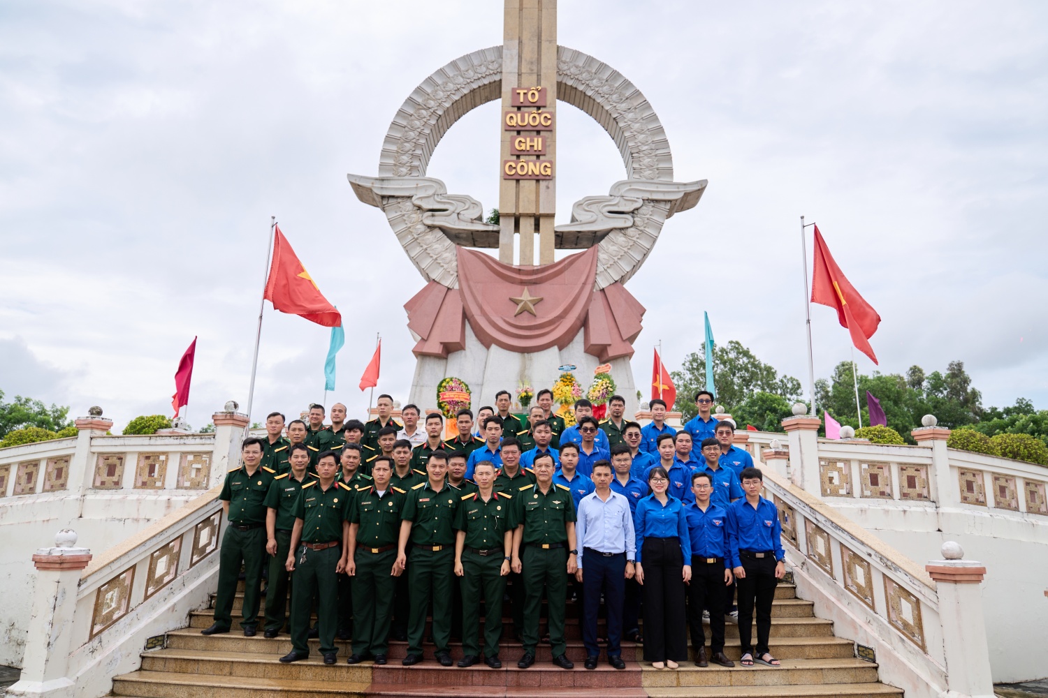 PVCFC tri ân các Anh hùng liệt sĩ tại Nghĩa trang Liệt sĩ tỉnh Cà Mau