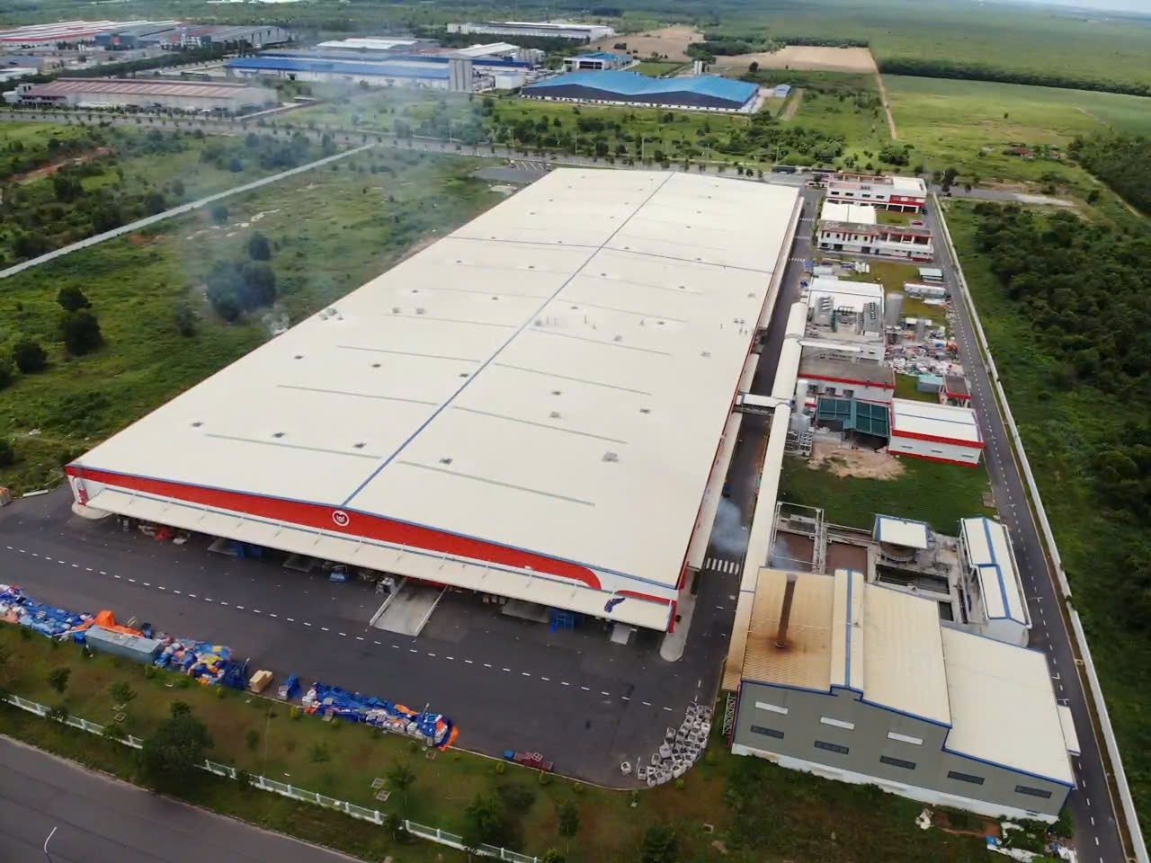 Khởi công dự án điện mặt trời áp mái có công suất 2,5 MWp