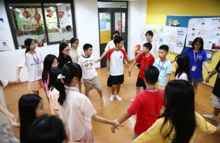 Trại hè Burst Outta Box 2026: Nơi trẻ bước ra vùng an toàn và tỏa sáng theo cách riêng
