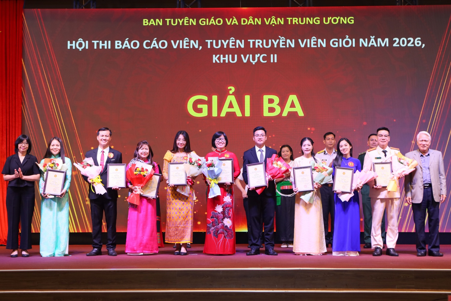 Đại diện Petrovietnam đạt giải Ba Hội thi Báo cáo viên, tuyên truyền viên giỏi Khu vực II Đại diện Petrovietnam đạt giải Ba Hội thi Báo cáo viên, tuyên truyền viên giỏi Khu vực II