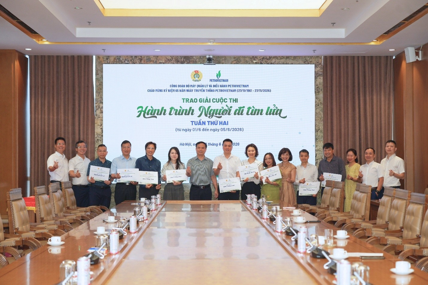 Khép lại Chặng 1 “Hành trình Người đi tìm lửa”: Khi lịch sử Petrovietnam lan tỏa trong mỗi người lao động Khép lại Chặng 1 “Hành trình Người đi tìm lửa”: Khi lịch sử Petrovietnam lan tỏa trong mỗi người lao động