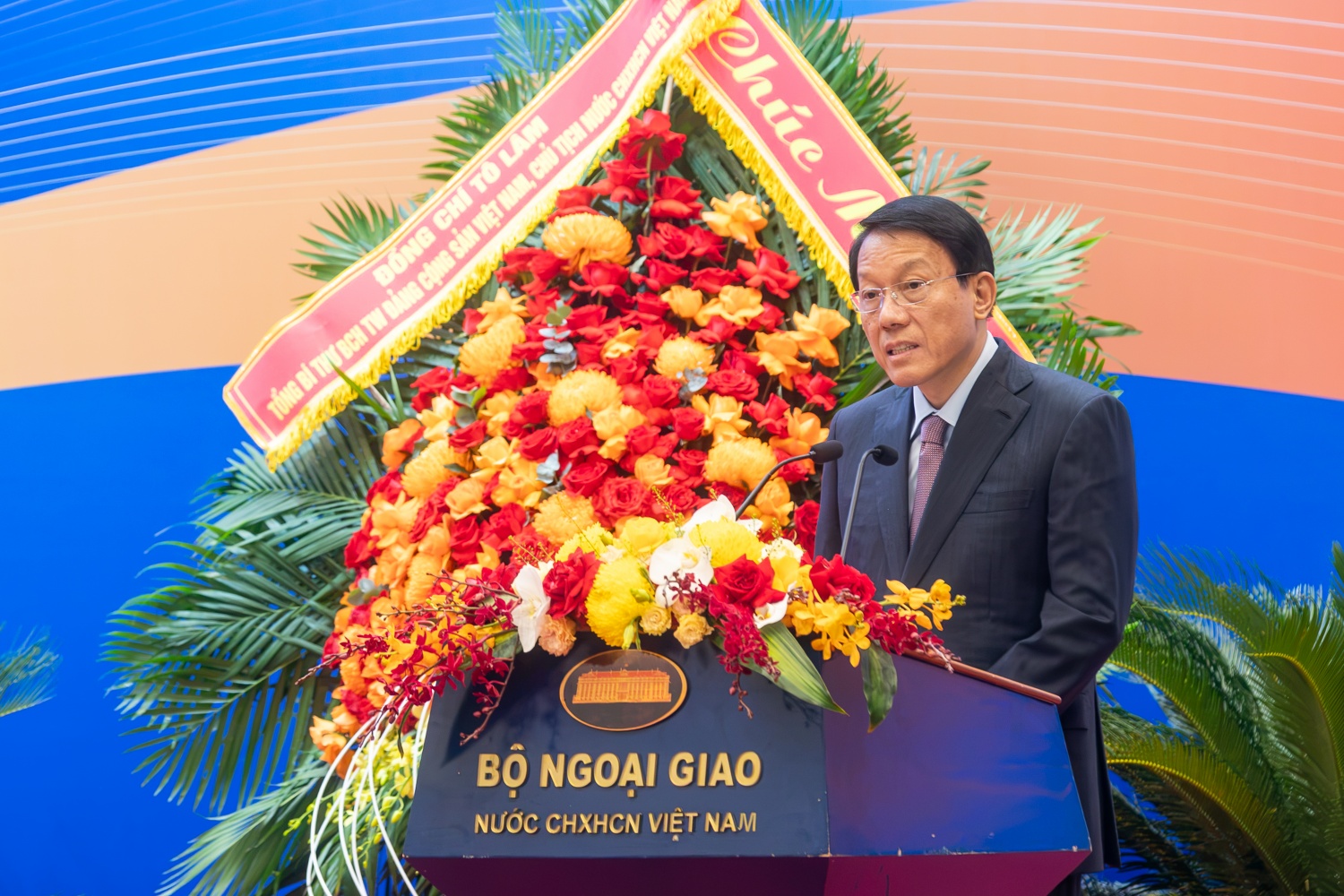 Tổng Bí thư, Chủ tịch nước Tô Lâm: Đối ngoại phải phát huy vai trò tiên phong, góp phần bảo vệ Tổ quốc từ sớm, từ xa