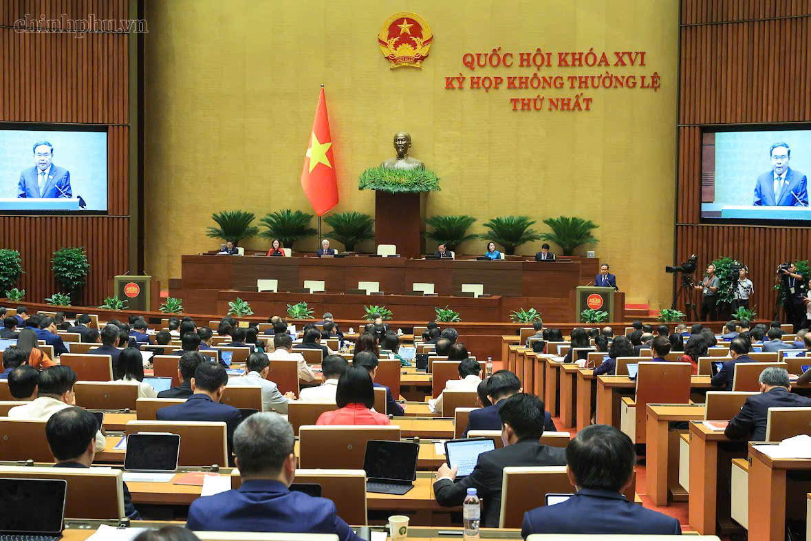 Nhiệm kỳ Quốc hội khóa XVI phải là nhiệm kỳ của kiến tạo thể chế phát triển Nhiệm kỳ Quốc hội khóa XVI phải là nhiệm kỳ của kiến tạo thể chế phát triển