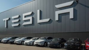 Thị trường xe điện tuần qua: Tesla dồn lực cho cuộc đua robot và AI