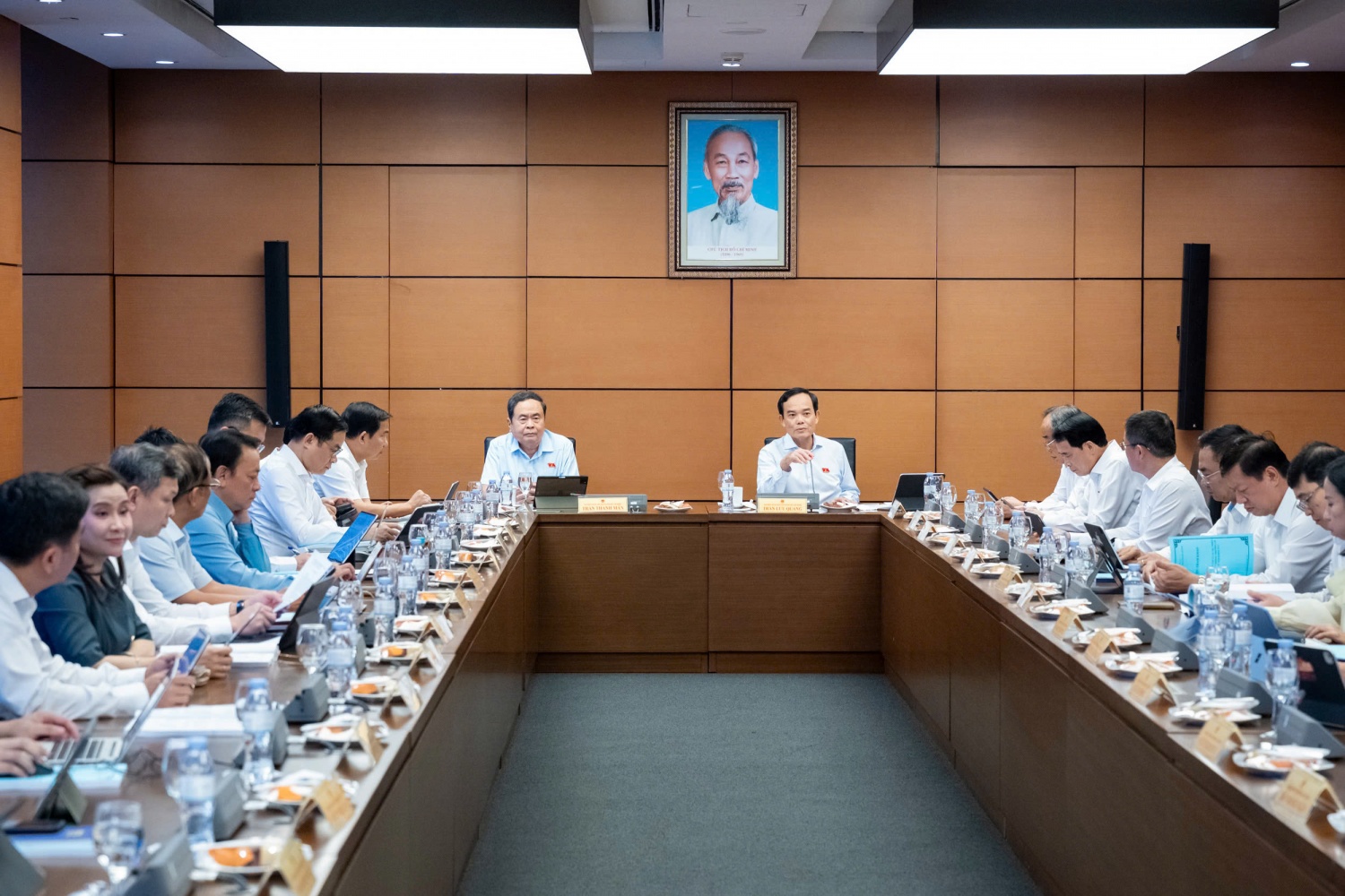 Cắt giảm điều kiện kinh doanh phải thực chất, không để phát sinh “giấy phép con”