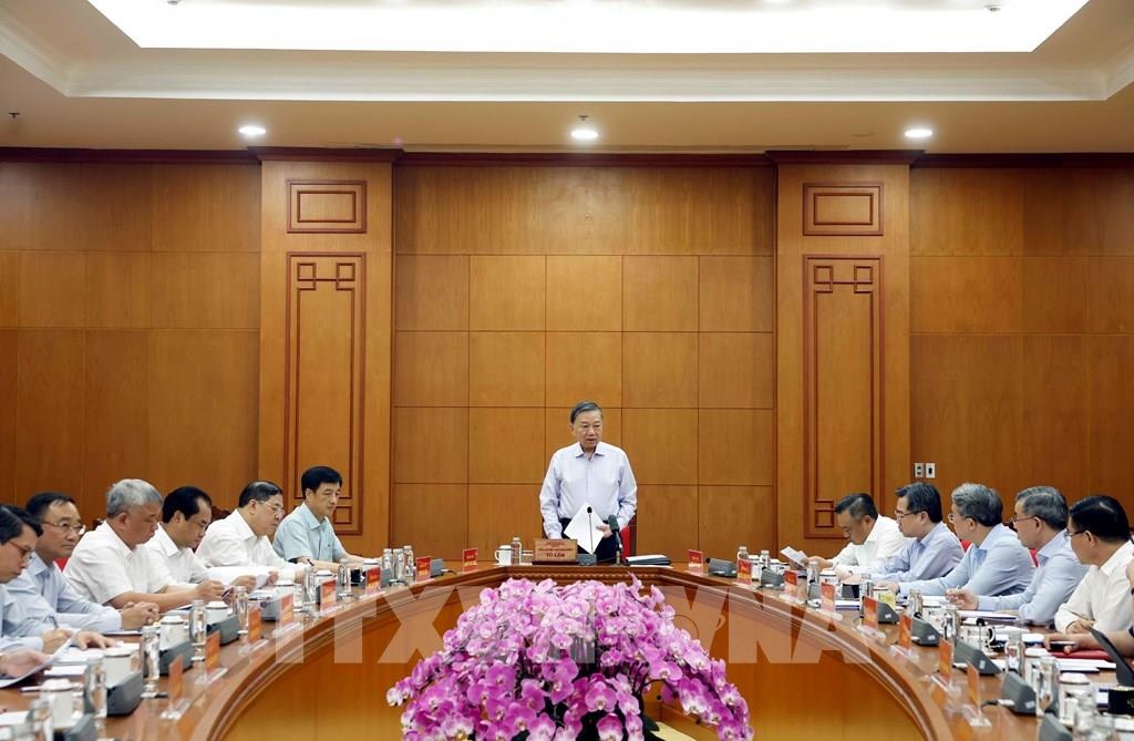 Tái định vị TKV thành tập đoàn công nghiệp năng lượng, vật liệu hiện đại Tái cơ cấu TKV