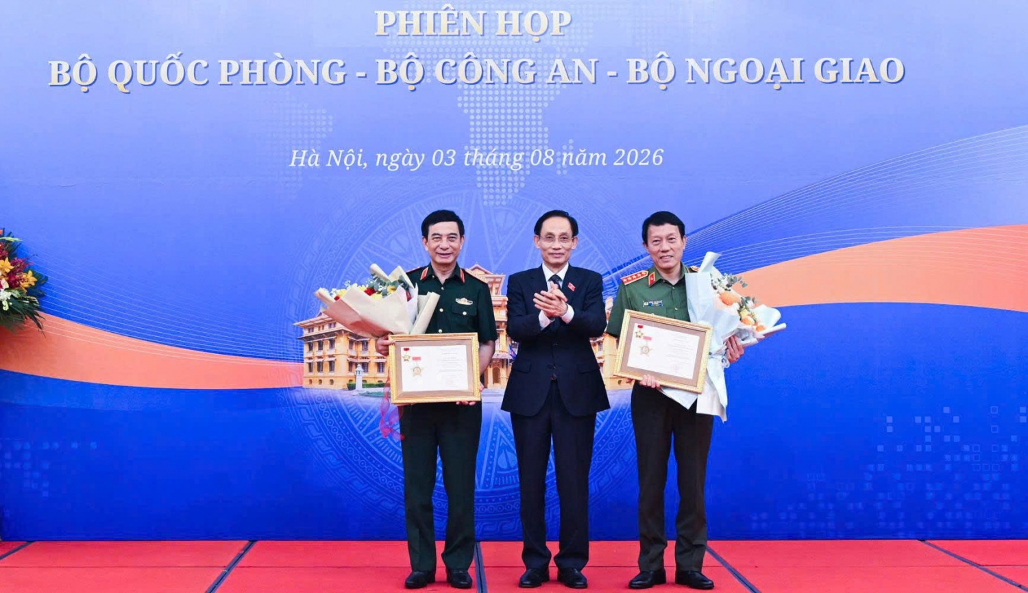 Bộ Quốc phòng, Bộ Công an và Bộ Ngoại giao tăng cường phối hợp trong giai đoạn mới Bộ Quốc phòng, Bộ Công an và Bộ Ngoại giao tăng cường phối hợp trong giai đoạn mới