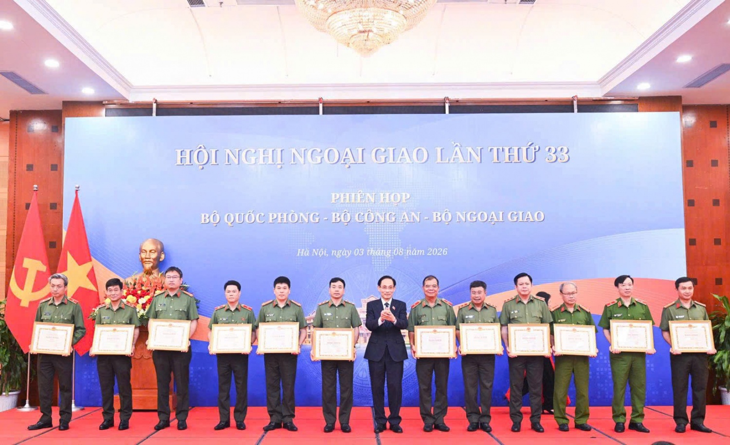 Bộ Quốc phòng, Bộ Công an và Bộ Ngoại giao tăng cường phối hợp trong giai đoạn mới Bộ Quốc phòng, Bộ Công an và Bộ Ngoại giao tăng cường phối hợp trong giai đoạn mới