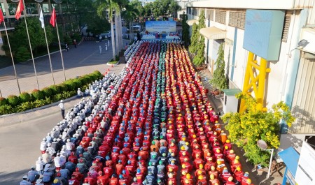 Phát động thi đua 120 ngày đêm hoàn thành các mốc thi công trọng điểm Dự án phát triển mỏ khí Lô B