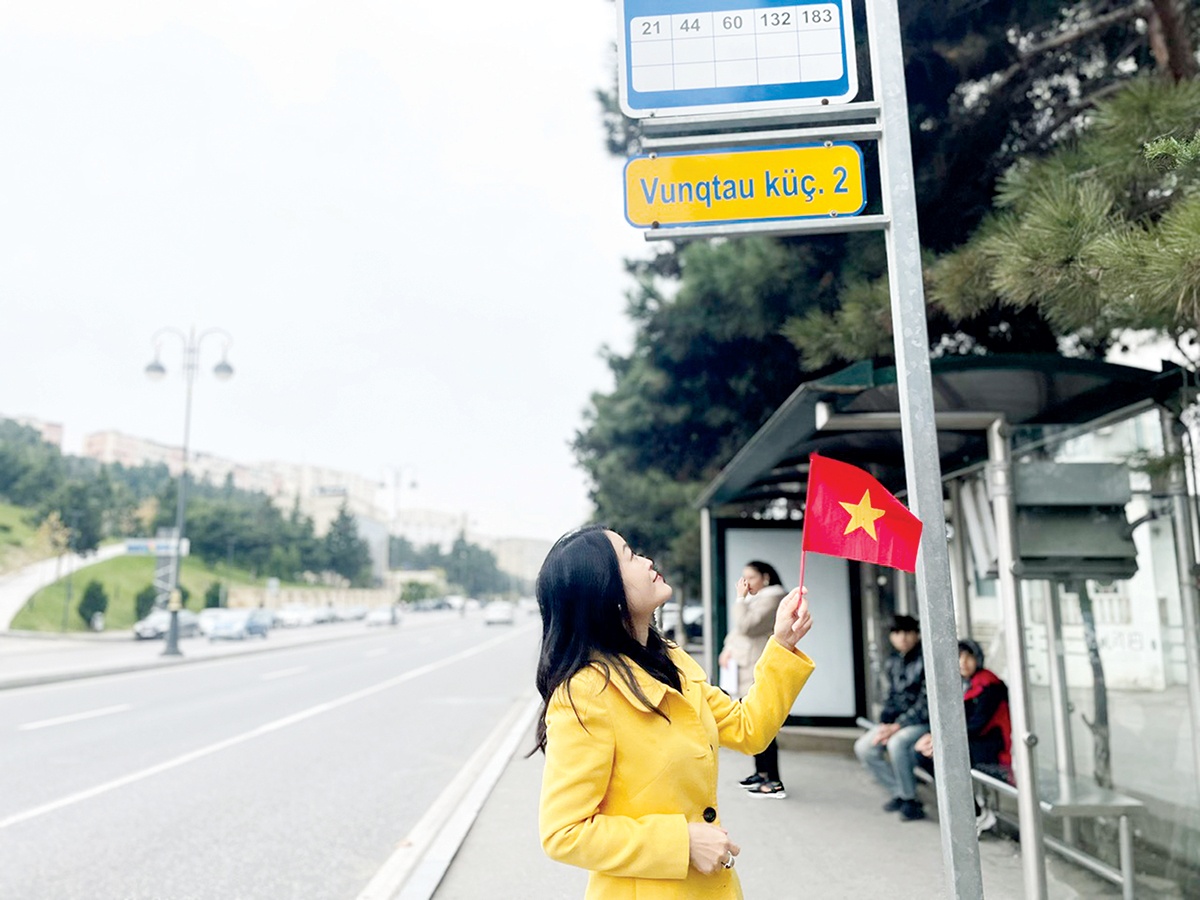 Hai con đường, một tình hữu nghị