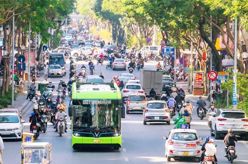Hà Nội triển khai chính sách hỗ trợ chuyển đổi phương tiện sang năng lượng sạch