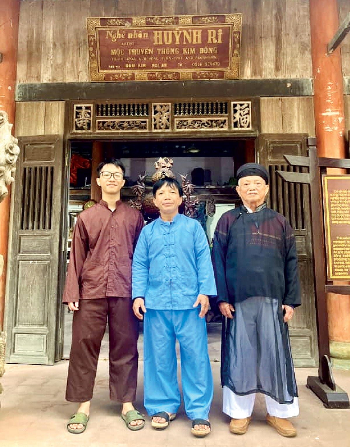 Người kể chuyện bằng gỗ