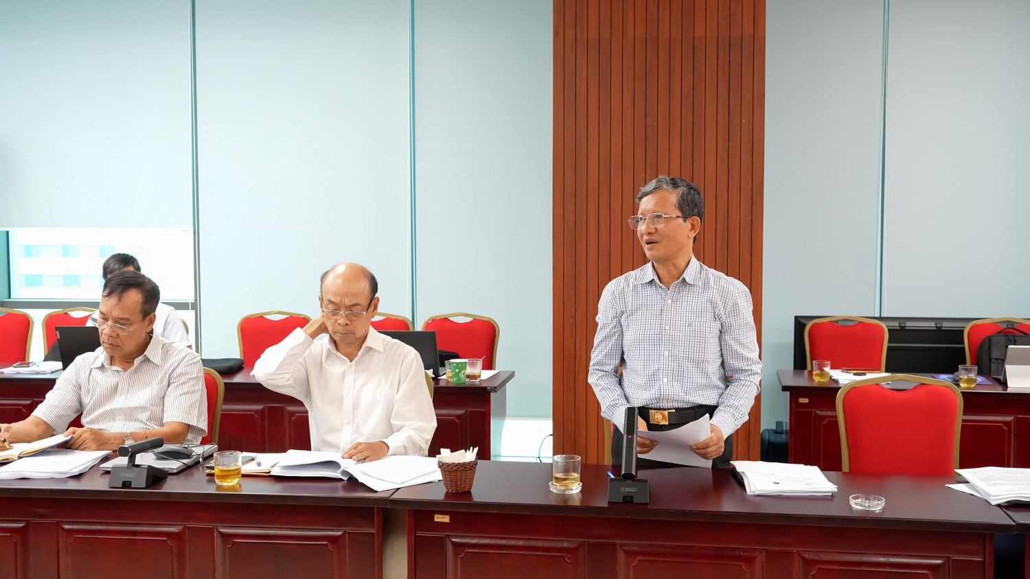 Hoàn thiện Luật Dầu khí để tạo đột phá về thể chế và nâng cao năng lực cạnh tranh Hoàn thiện Luật Dầu khí để tạo đột phá về thể chế và nâng cao năng lực cạnh tranh