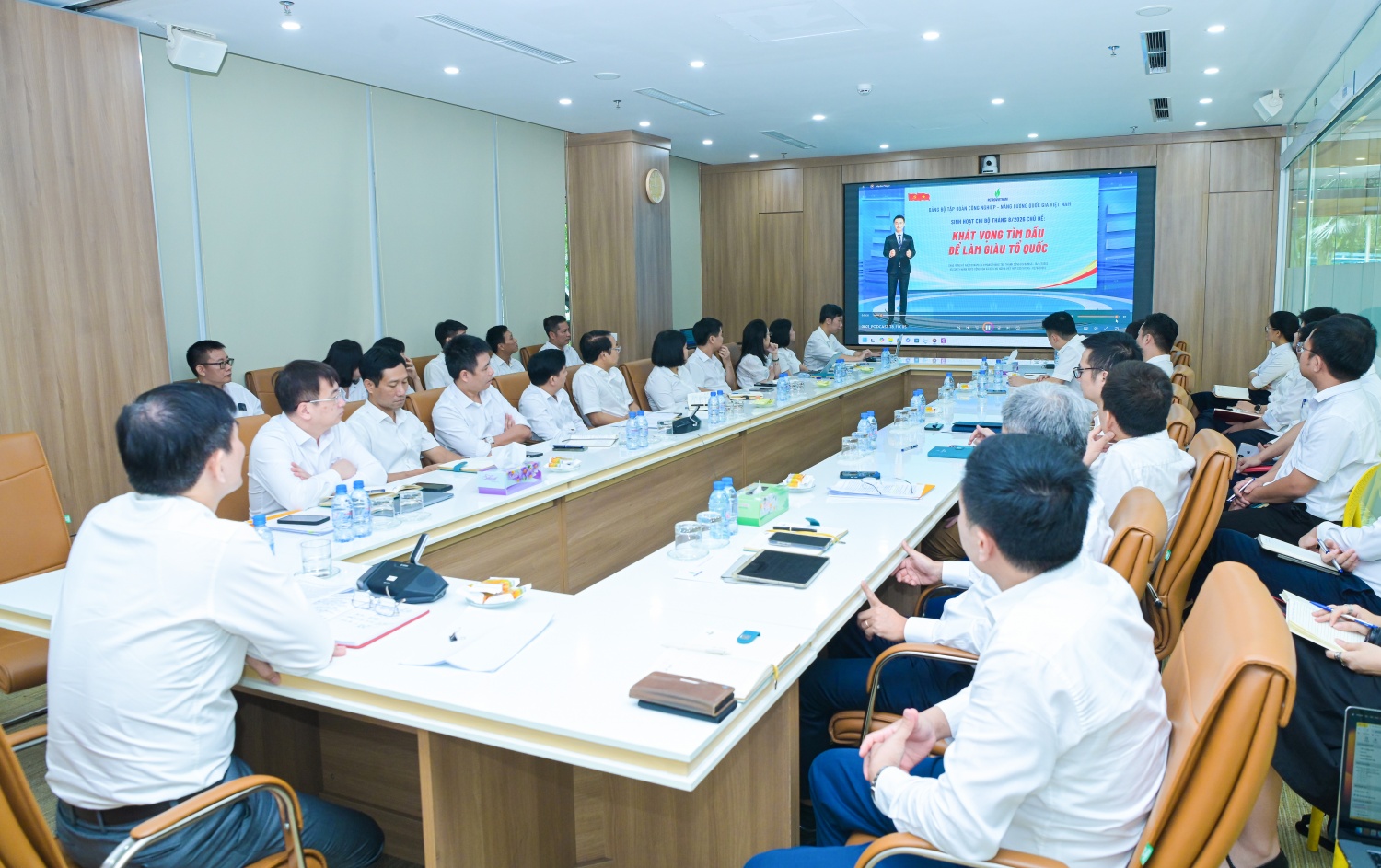  Toàn cảnh buổi sinh hoạt
