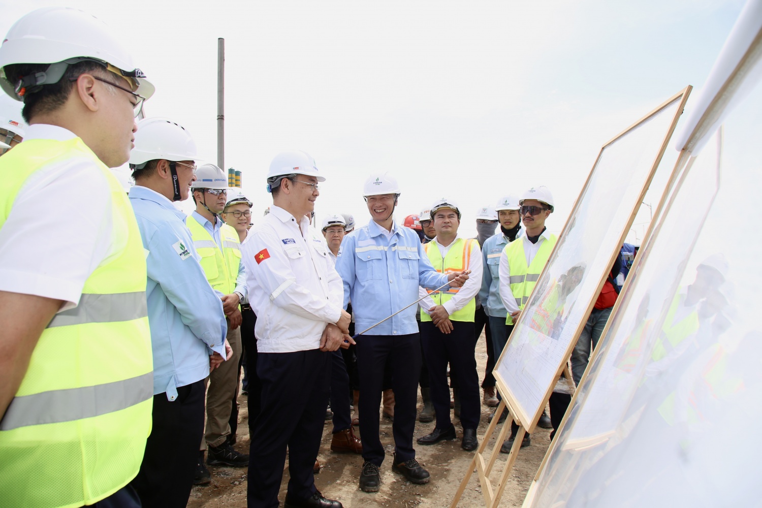 Tổng Giám đốc Petrovietnam Lê Mạnh Cường: Đẩy nhanh Ô Môn III, IV để phát huy hiệu quả chuỗi khí - điện Lô B Chuỗi dự án khí - điện Lô B - Ô Môn: Minh chứng điển hình khi Petrovietnam phát huy sức mạnh chuỗi giá trị