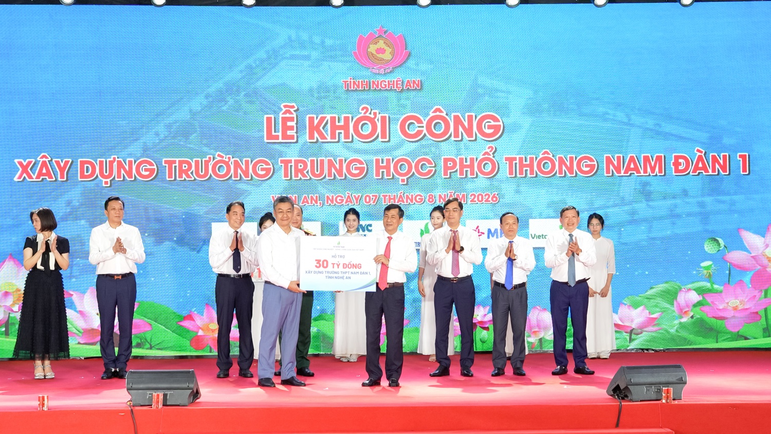 Petrovietnam đồng hành xây dựng Trường THPT Nam Đàn 1 Petrovietnam đồng hành xây dựng Trường THPT Nam Đàn 1