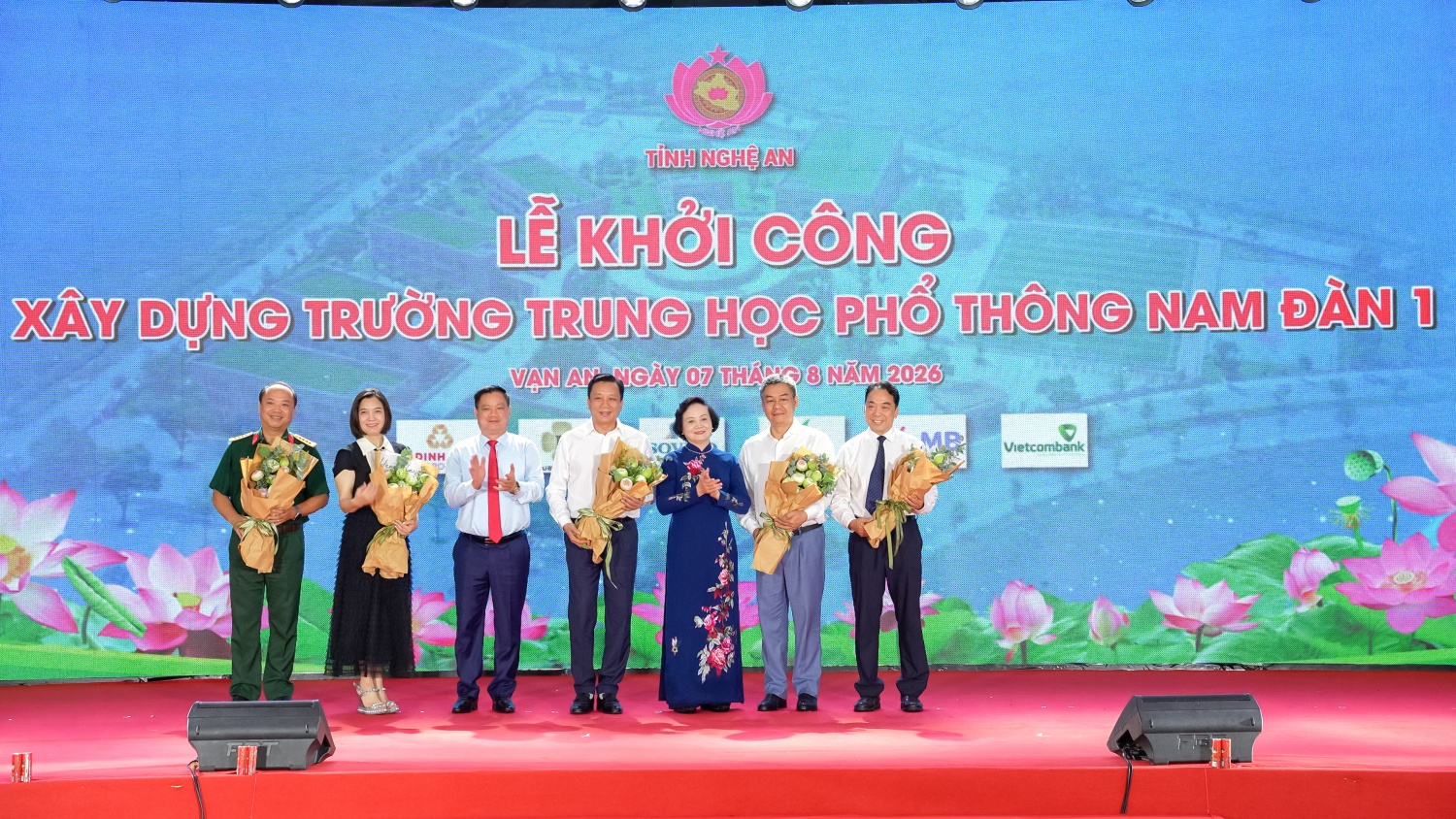 [CHÙM ẢNH] Petrovietnam đồng hành xây dựng Trường THPT Nam Đàn 1, chung tay vun đắp nguồn nhân lực tương lai