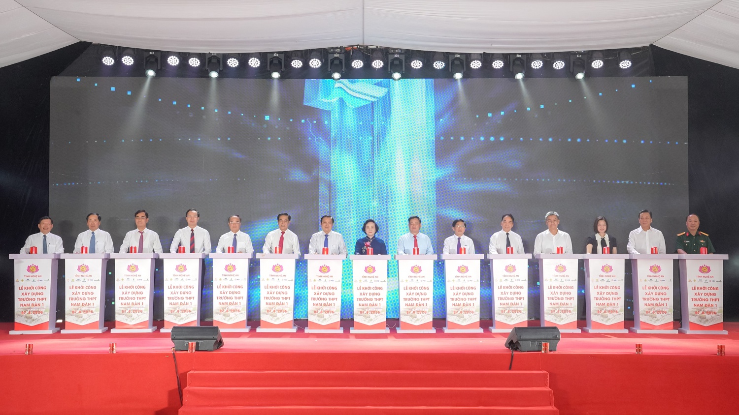 [CHÙM ẢNH] Petrovietnam đồng hành xây dựng Trường THPT Nam Đàn 1, chung tay vun đắp nguồn nhân lực tương lai