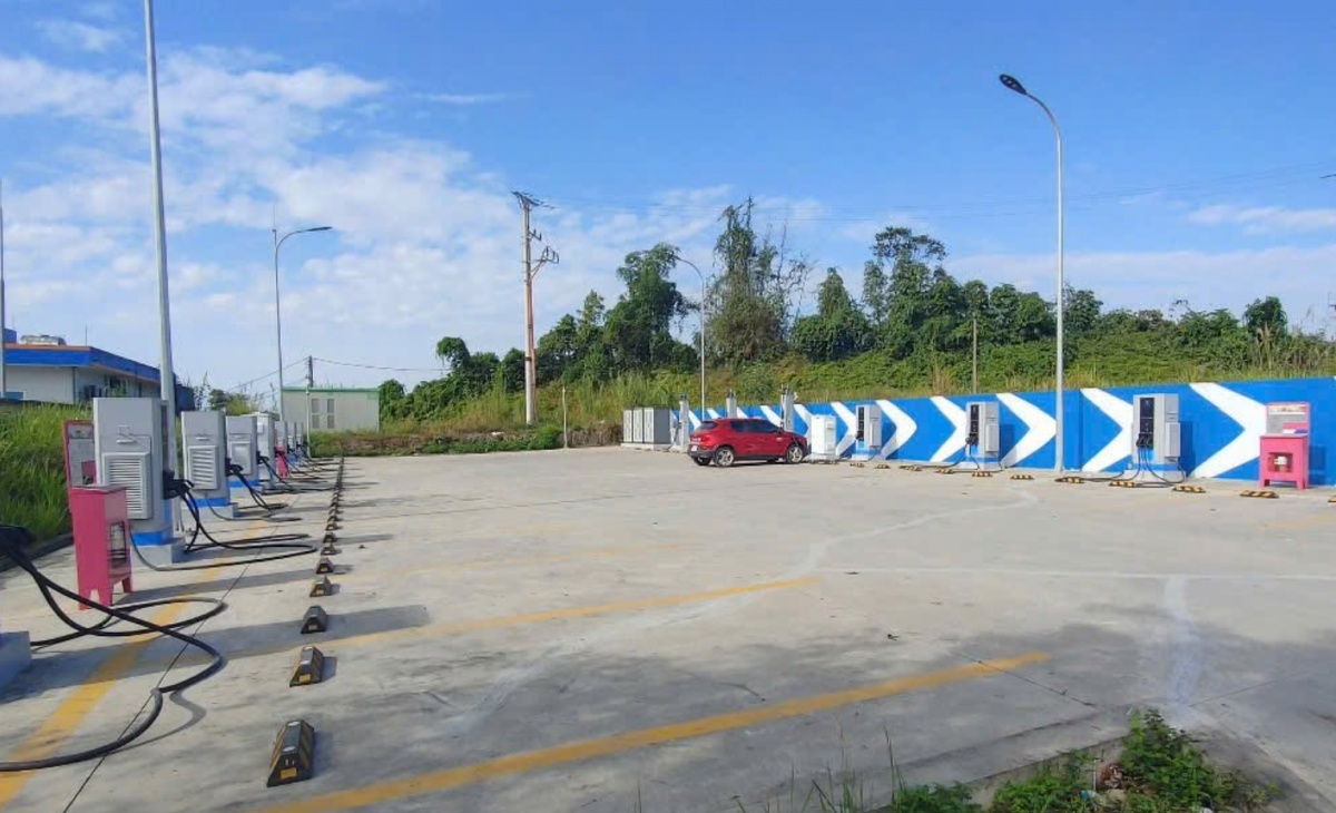 Bộ Xây dựng: Khẩn trương hoàn thiện hạ tầng sạc điện tại các trạm dừng nghỉ