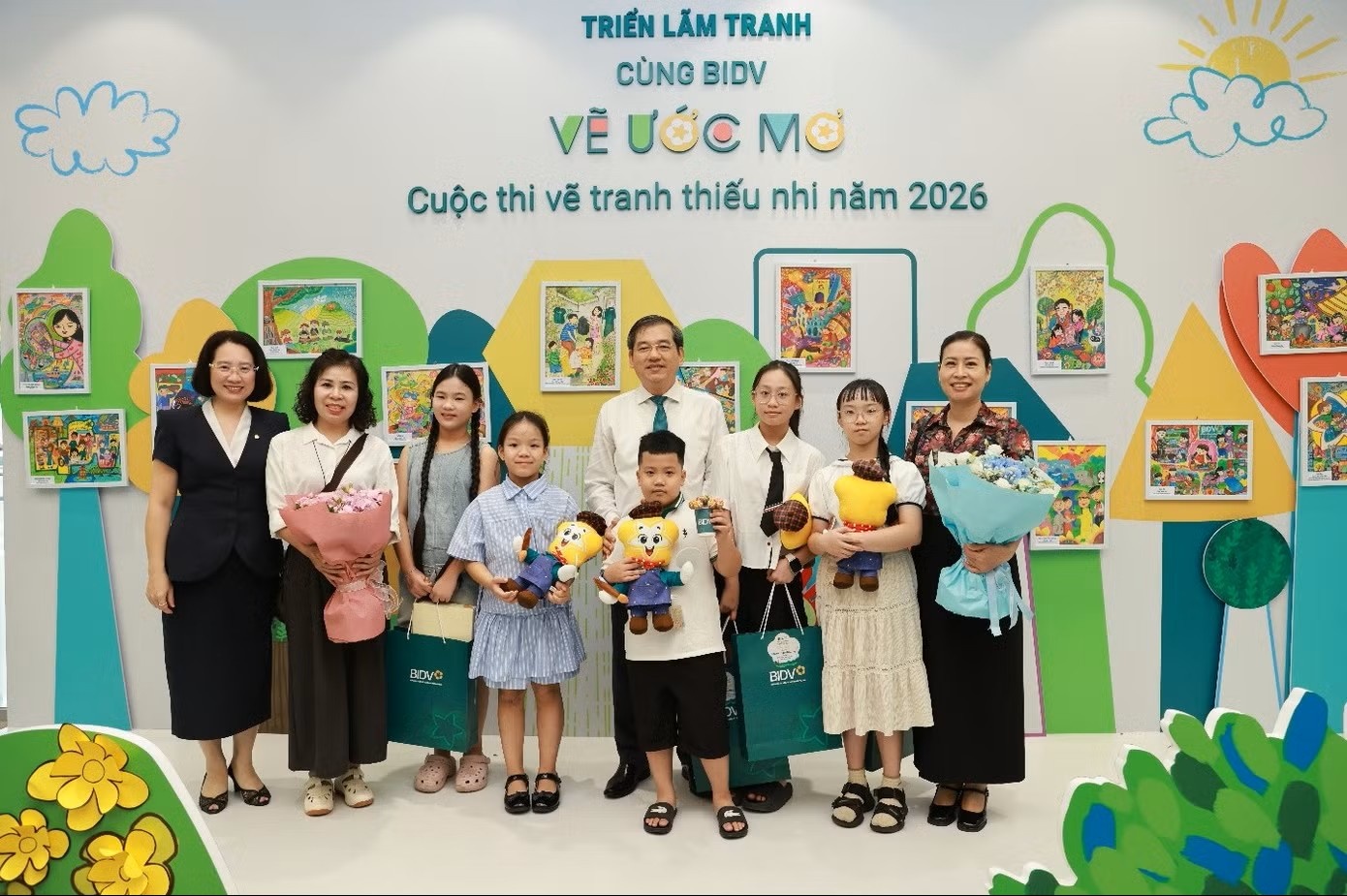 Vẽ ước mơ, 21 họa sĩ nhí được BIDV vinh danh