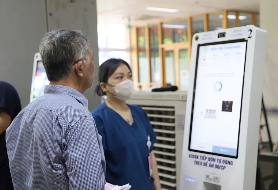 Sau hơn một tháng mở rộng BHYT ngoại trú: Người bệnh được lợi gì?
