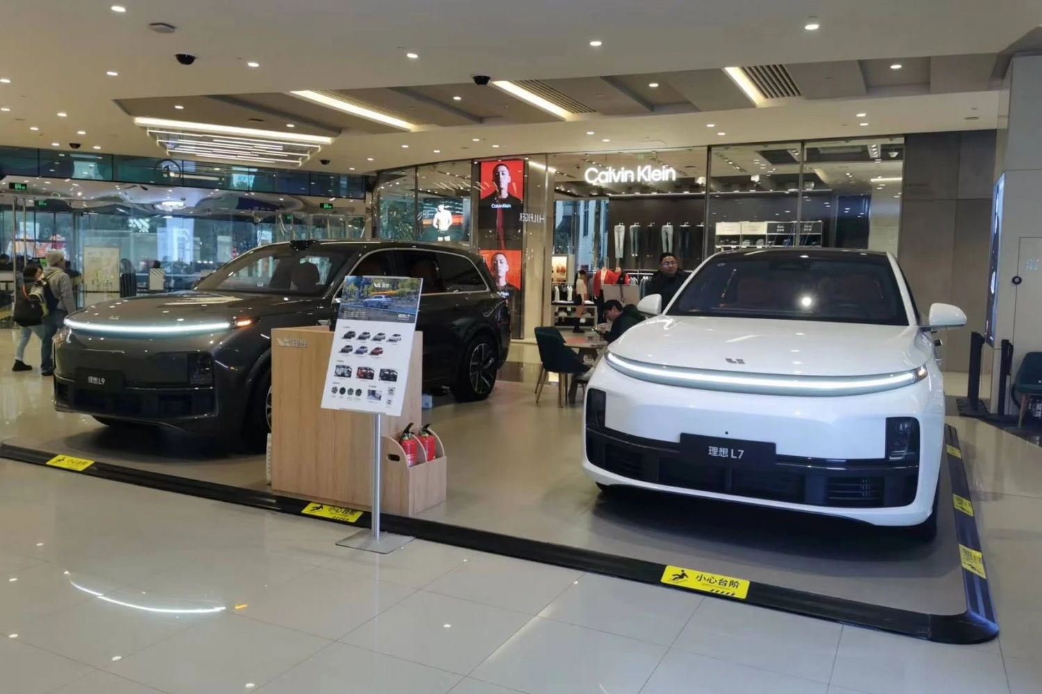 Thị trường xe điện tuần qua: Giá xe thuần điện toàn cầu lần đầu rẻ hơn xe hybrid