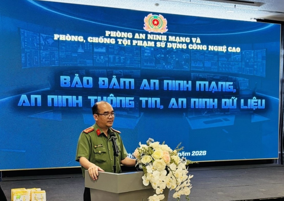 Thượng tá Hồ Thọ Hải – Phó trưởng phòng PA05, Công an Thành phố Hồ Chí Minh phát biểu tại buổi tập huấn