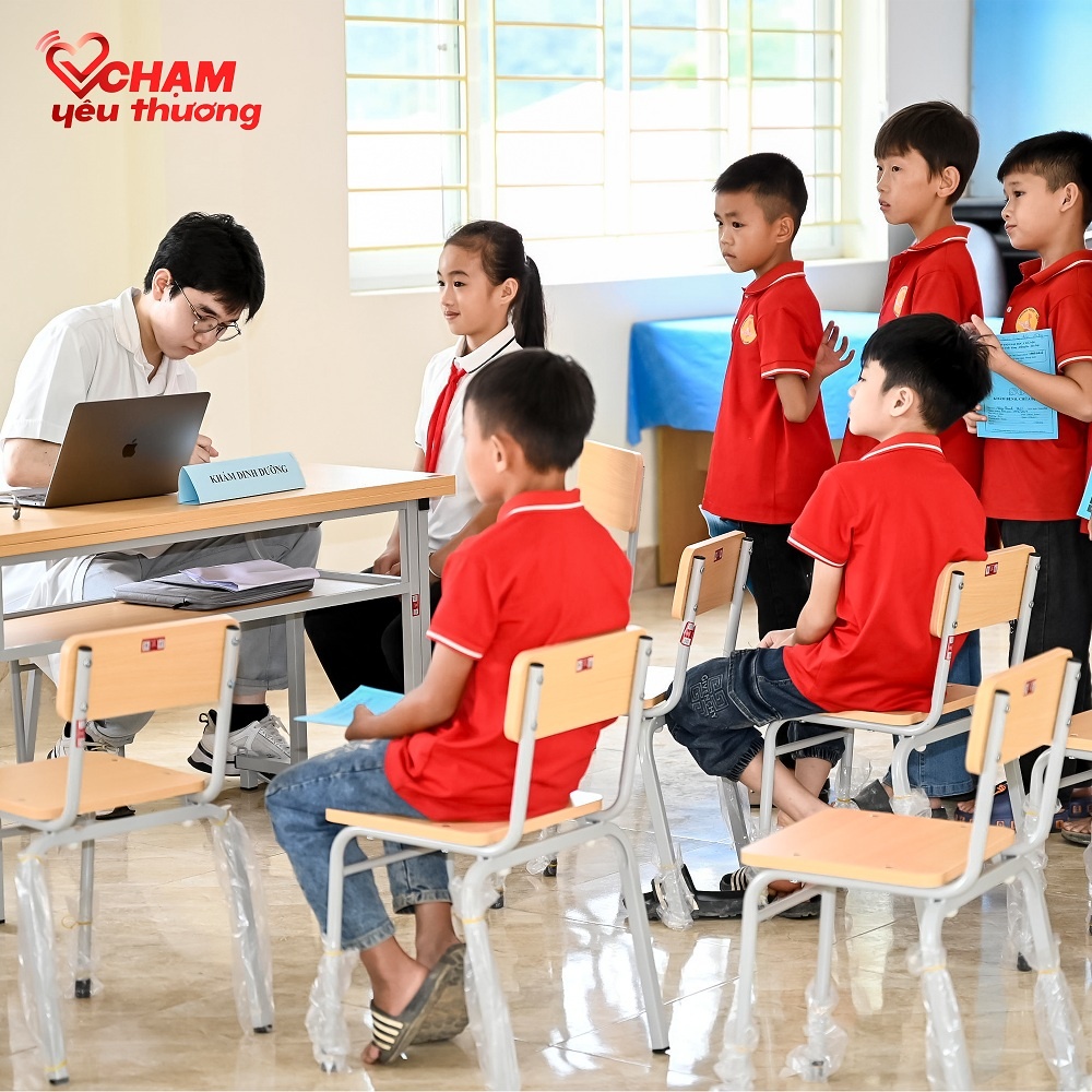 Quỹ Chạm Yêu Thương khởi động chương trình “Tiếp sức em tới trường 2026” Quỹ Chạm Yêu Thương khởi động chương trình “Tiếp sức em tới trường 2026”