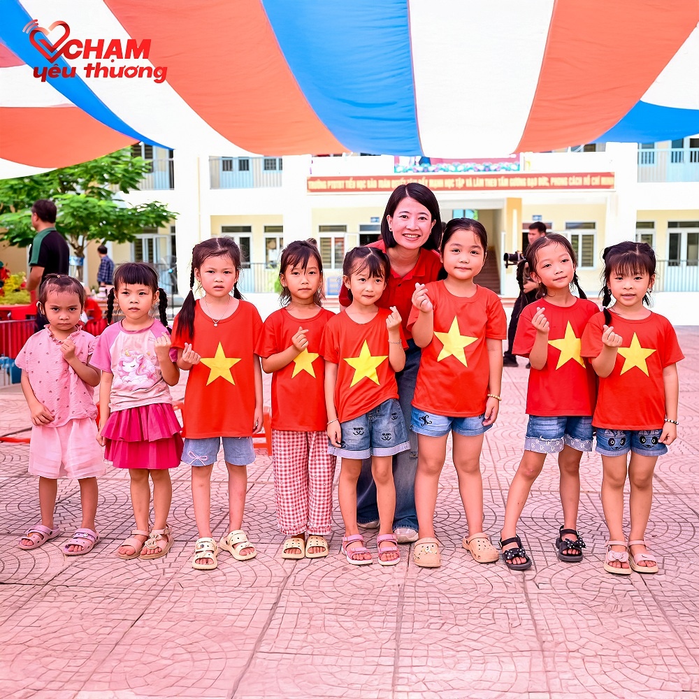 Quỹ Chạm Yêu Thương khởi động chương trình “Tiếp sức em tới trường 2026” Quỹ Chạm Yêu Thương khởi động chương trình “Tiếp sức em tới trường 2026”