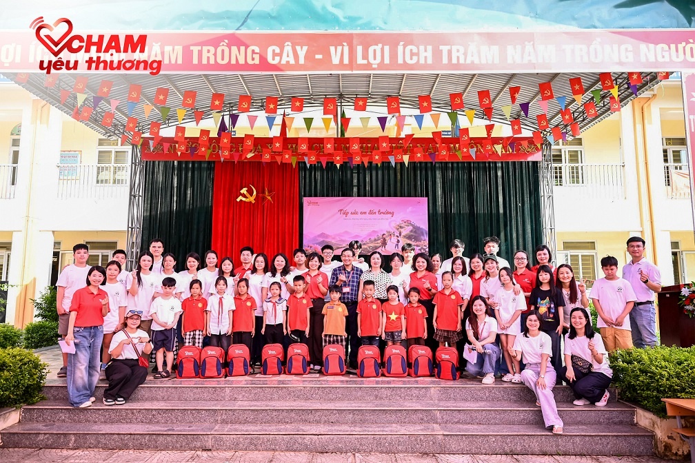 Quỹ Chạm Yêu Thương khởi động chương trình “Tiếp sức em tới trường 2026” Quỹ Chạm Yêu Thương khởi động chương trình “Tiếp sức em tới trường 2026”