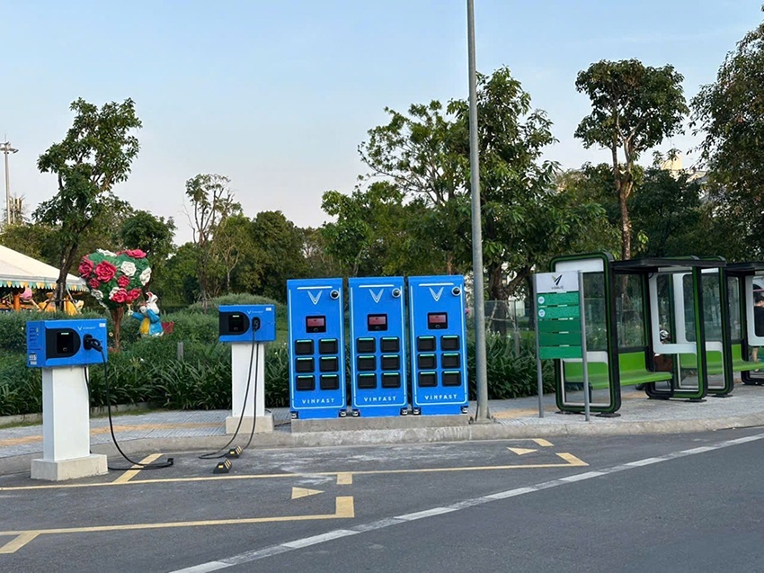 Lý do nào khiến VinFast Viper trở thành “chân ái” cho giới trẻ mê công nghệ?