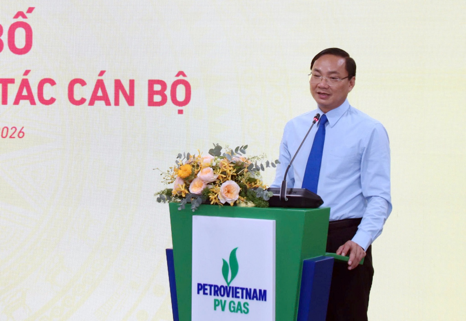 Đồng chí Phan Ngọc Phúc phát biểu giao nhiệm vụ cho tân Bí thư Đảng ủy PV GAS