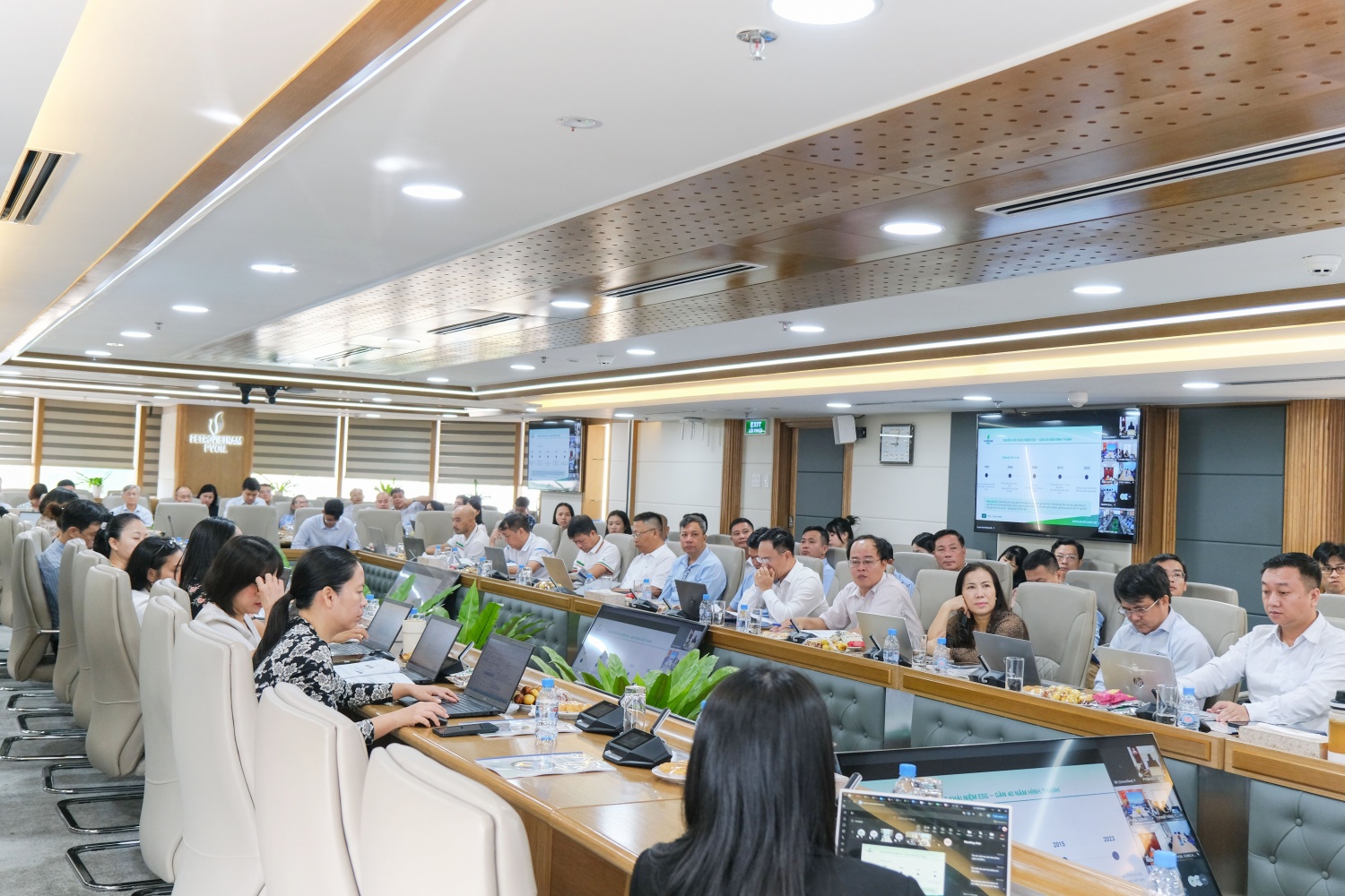 Các đại biểu tham dự chương trình Các đại biểu tham dự chương trình