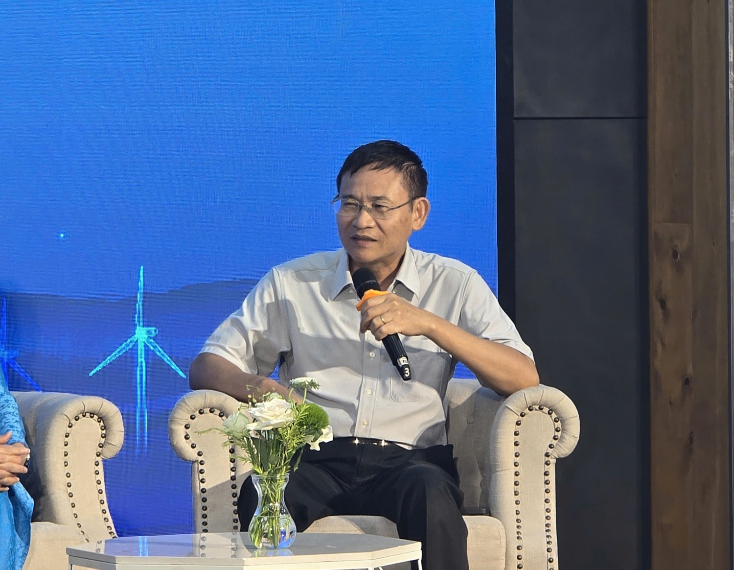 GDP tăng, vì sao chi phí sinh hoạt vẫn là bài toán lớn?