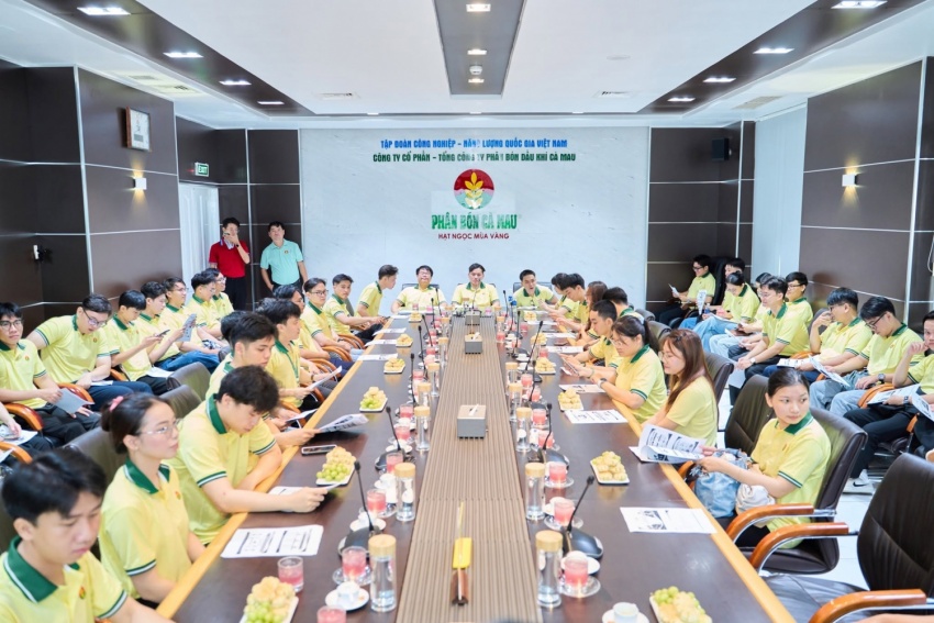 PVCFC trao “hành trang” nghề nghiệp cho thực tập sinh
