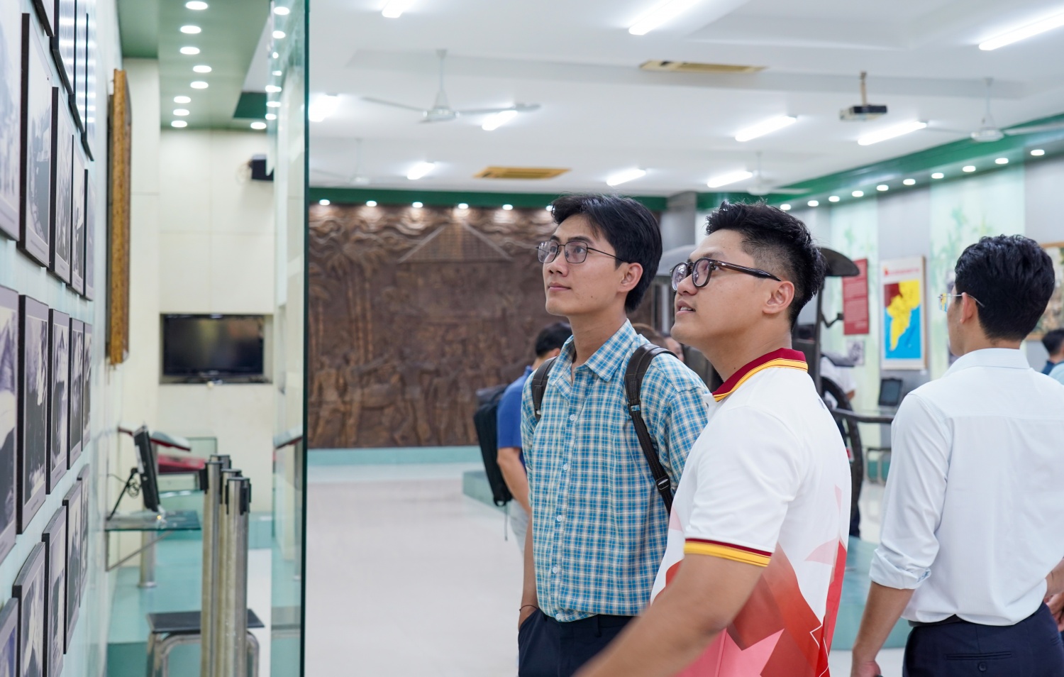 Học viên lớp bồi dưỡng nhận thức về Đảng năm 2026 học tập thực tế tại Ngã Ba Giồng Học viên lớp bồi dưỡng nhận thức về Đảng năm 2026 học tập thực tế tại Ngã Ba Giồng