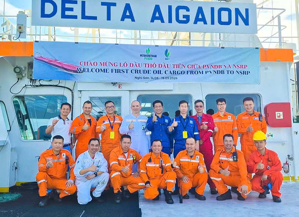 10 triệu thùng dầu thô và bước chuyển trong hoạt động thương mại quốc tế của PVNDB Chỉ trong thời gian ngắn của năm 2026, Chi nhánh Phân phối sản phẩm lọc dầu Nghi Sơn (PVNDB) đã giao dịch thành công khoảng 10 triệu thùng dầu thô, gồm 9 triệu thùng cung cấp cho Nhà máy Lọc hóa dầu Nghi Sơn (NSRP) và 10 triệu thùng dầu thô và bước chuyển trong hoạt động thương mại quốc tế của PVNDB Chỉ trong thời gian ngắn của năm 2026, Chi nhánh Phân phối sản phẩm lọc dầu Nghi Sơn (PVNDB) đã giao dịch thành công khoảng 10 triệu thùng dầu thô, gồm 9 triệu thùng cung cấp cho Nhà máy Lọc hóa dầu Nghi Sơn (NSRP) và